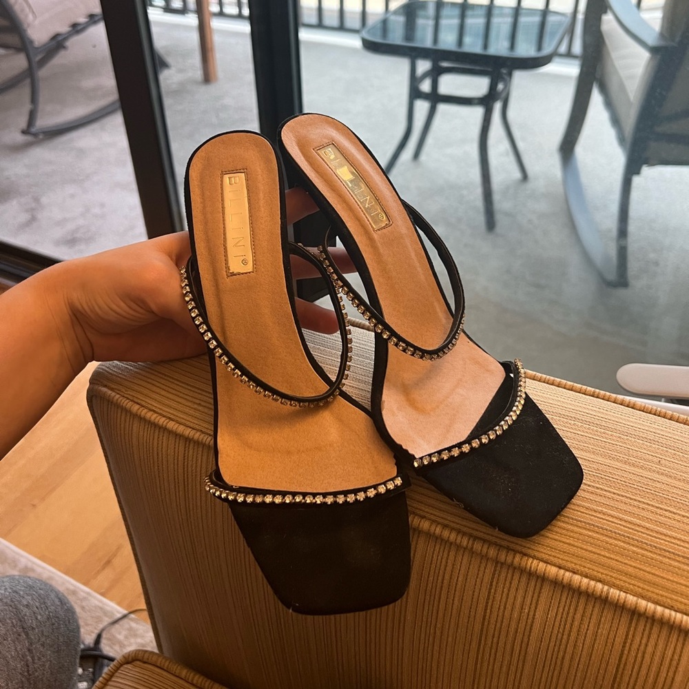 Billini Yvonne Black Suede Heels